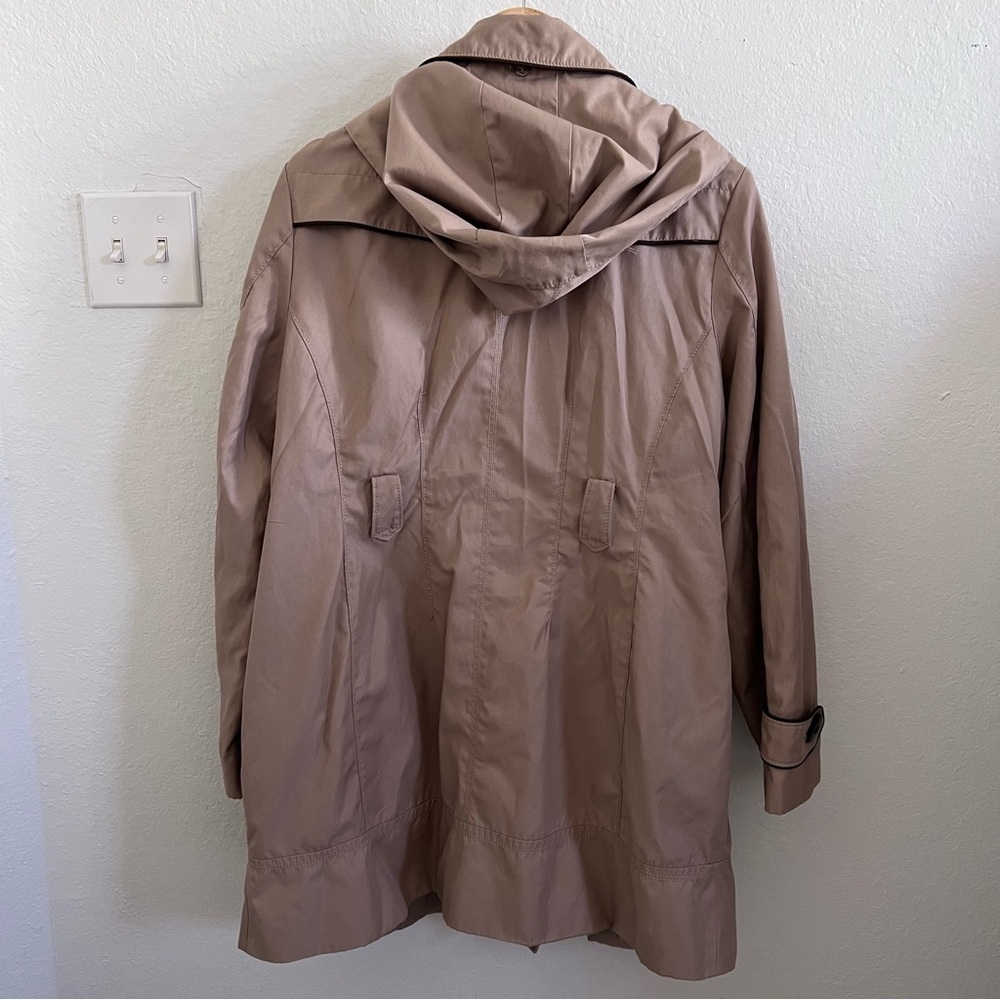 Jones New York Trenchcoat - Picture 2 of 6